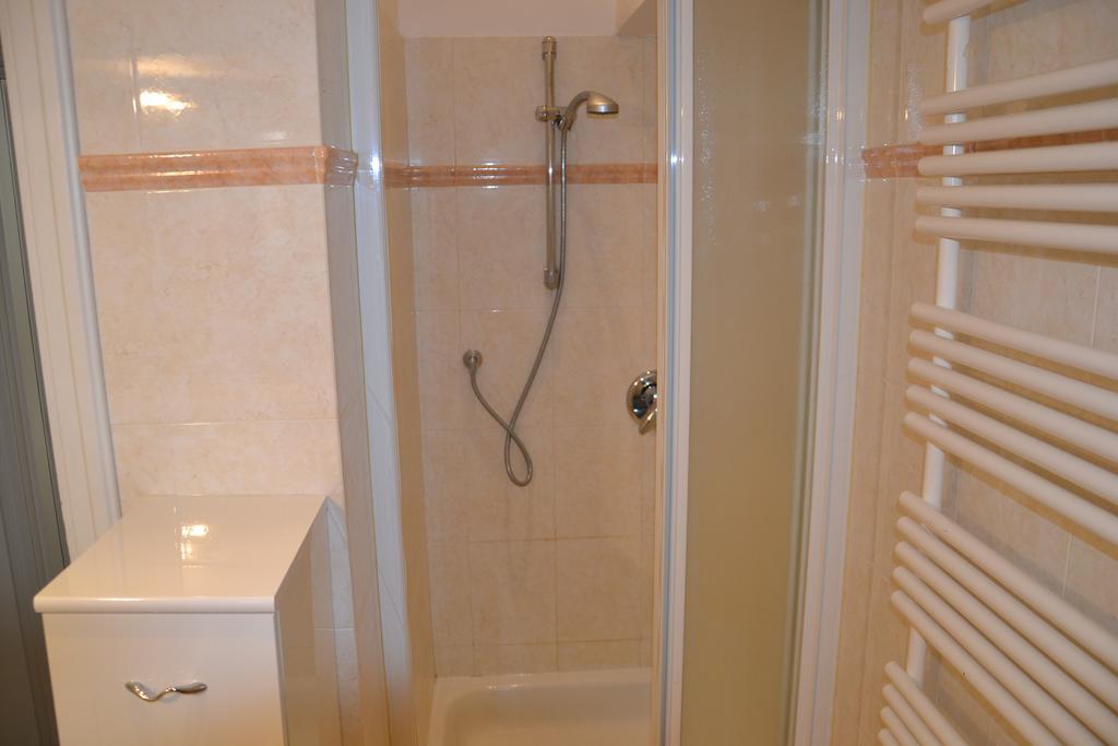 Guesthouse Bauzanum Streiter โบลซาโน ภายนอก รูปภาพ